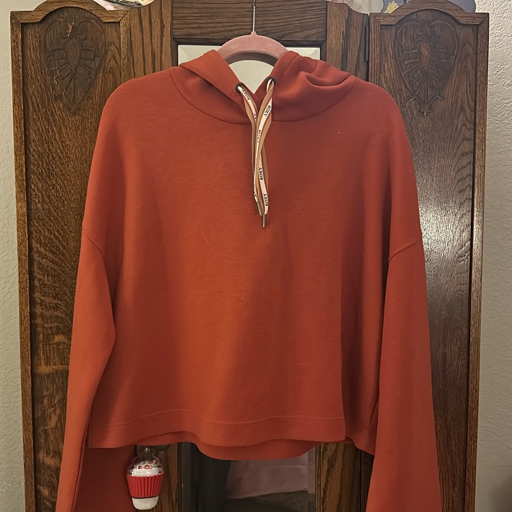 Simple but trendy Roxy everyday sweatshirt
